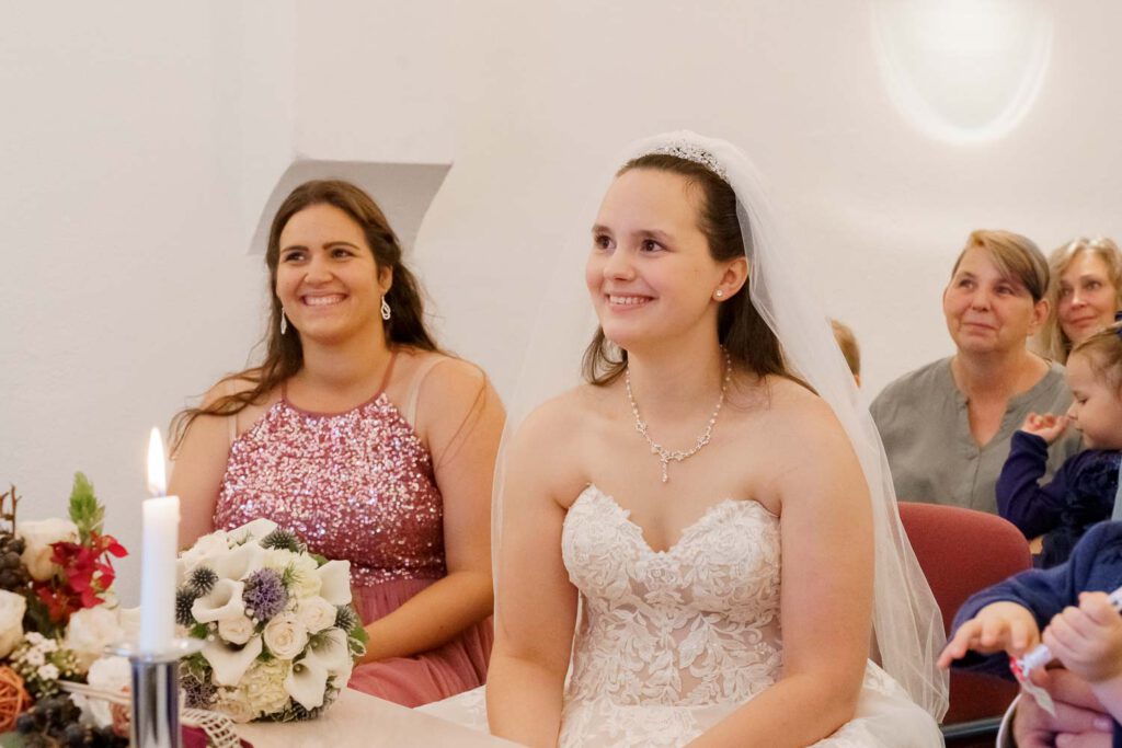 braut mit trauzeugin