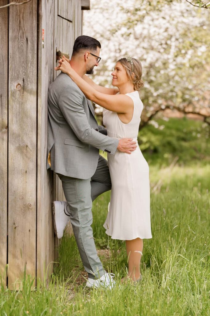 brautpaar shooting wiese huette