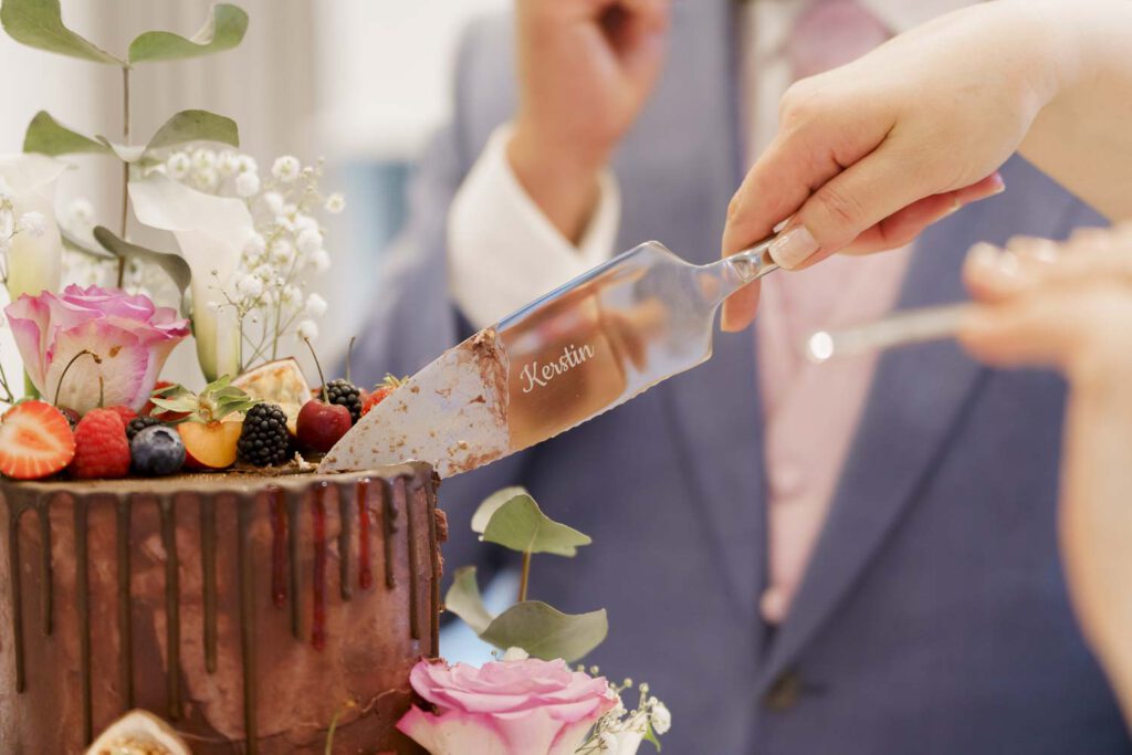 tortenanschnitt hochzeitstorte