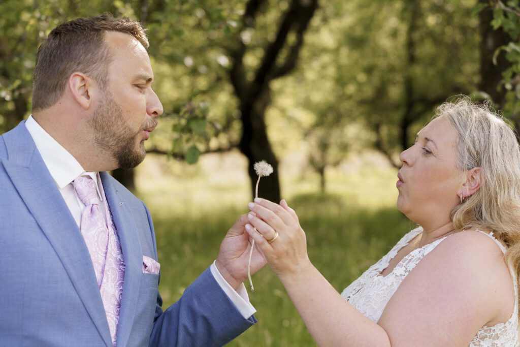 brautpaar pusteblume shooting