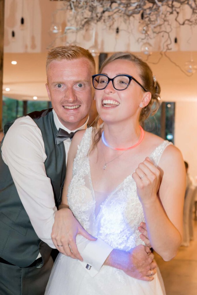 brautpaar party hochzeit