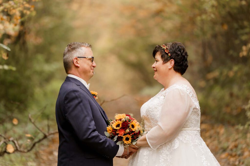 brautpaar herbst brautpaarshooting