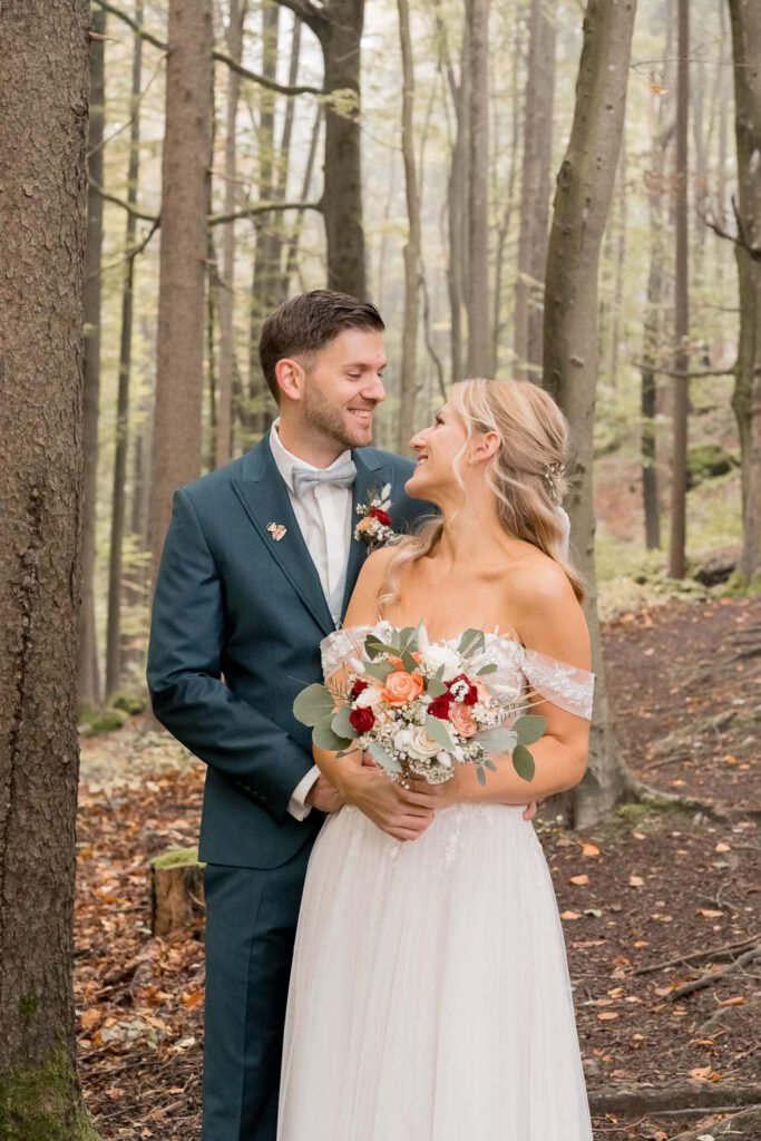brautpaar wald shooting hochzeit