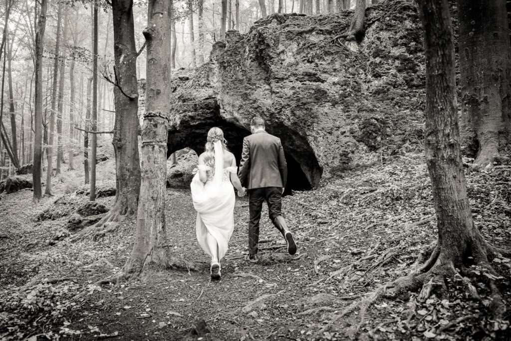 brautpaar shooting laufen zu geiskirche felsen