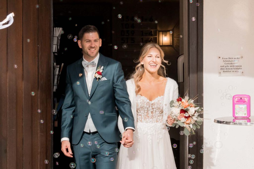 auszug kirche hochzeit neukirchen