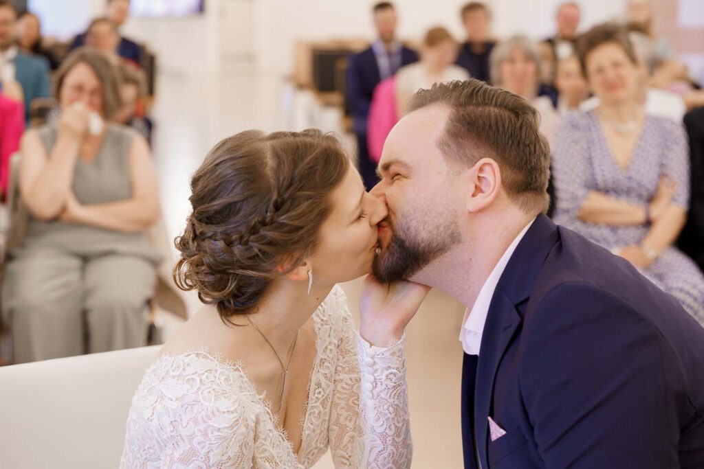 standesamtliche trauung kuss wenzelburg lauf an der pegnitz