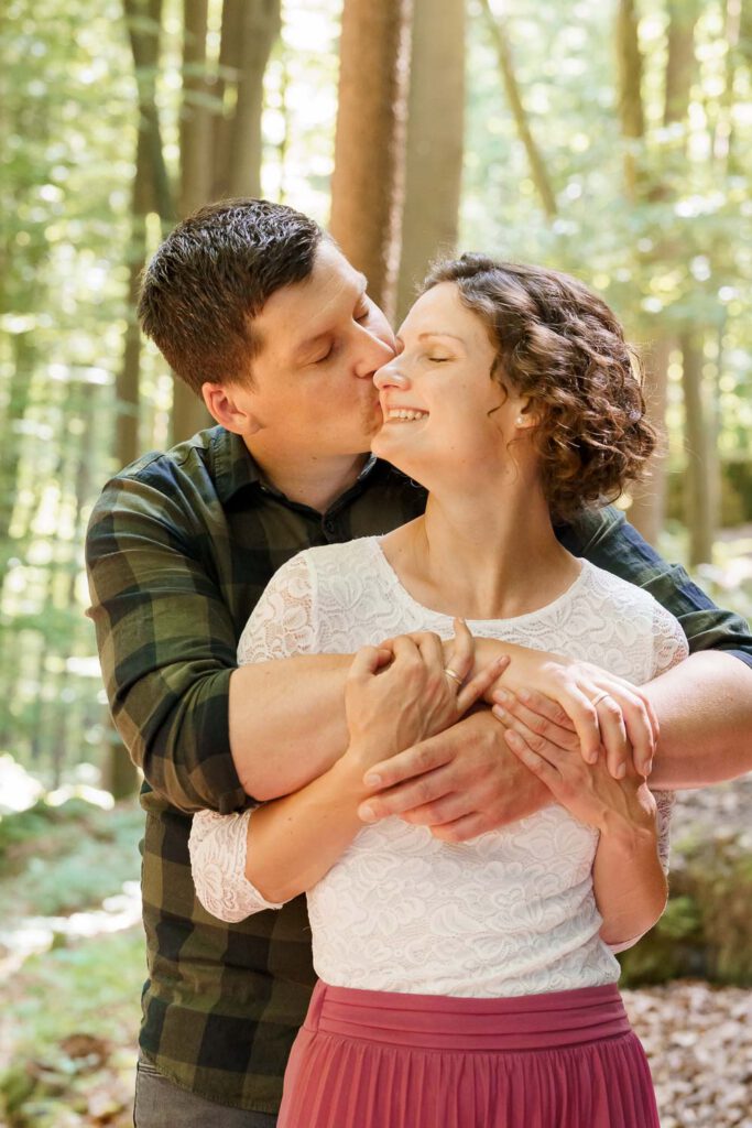 brautpaar kuss wange neukirchen oberpfalz