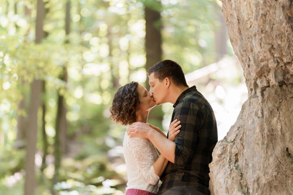 brautpaar kuss wald oberpfalz