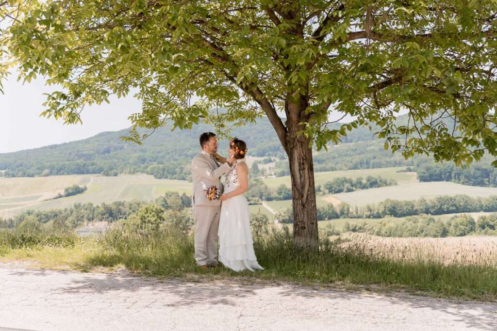 brautpaar unter baum hersbruck michelsberg
