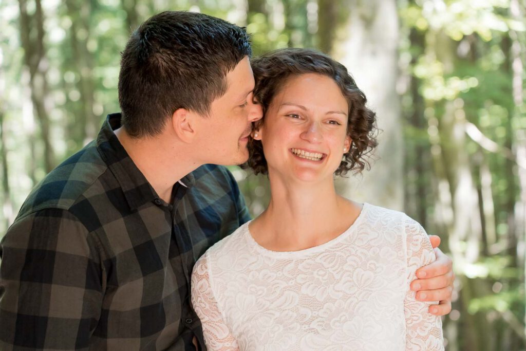 braeutigam fluestert barut ins ohr shooting