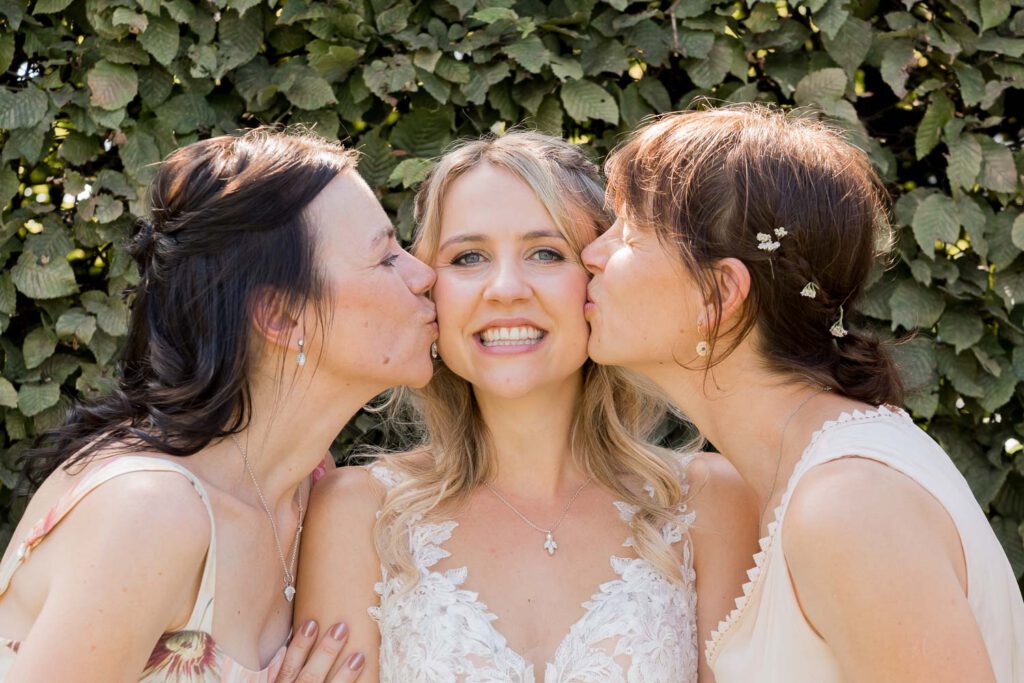 braut mit schwestern hochzeit soergel lieritzhofen