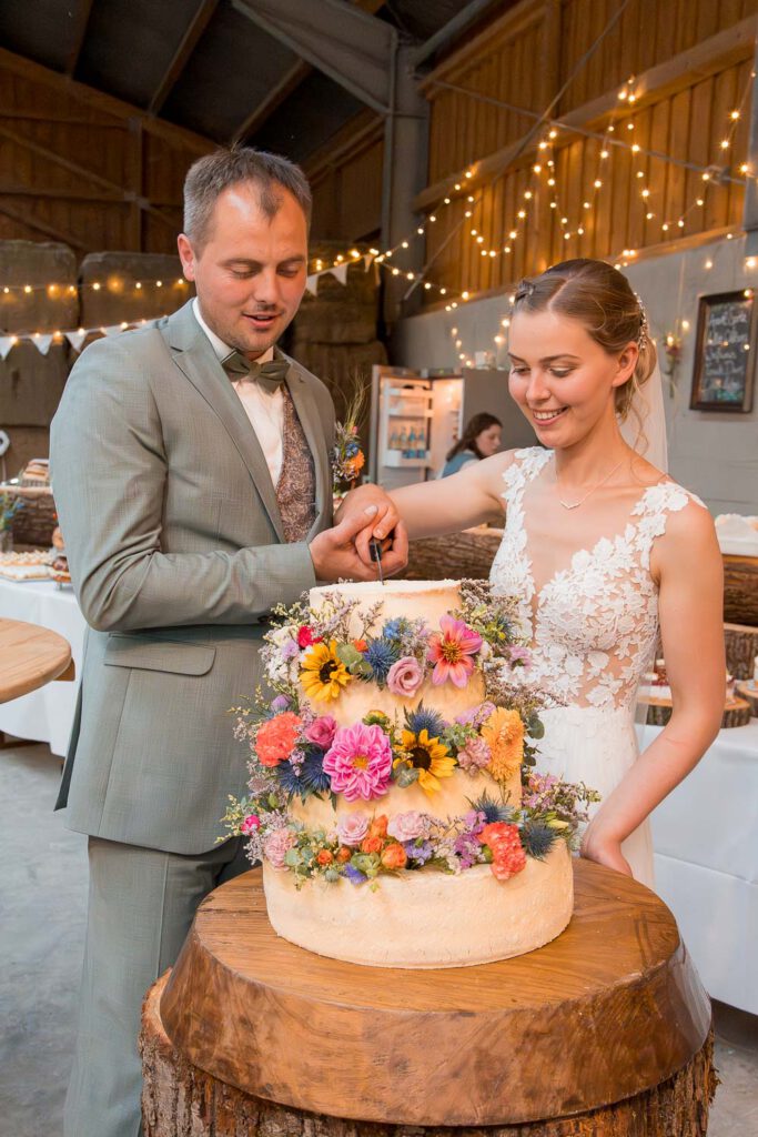 hochzeitstorte anschnitt hochzeit am land oberpfalz