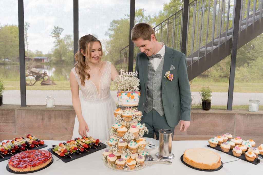 tortenanschnitt hochzeit scherauer hof